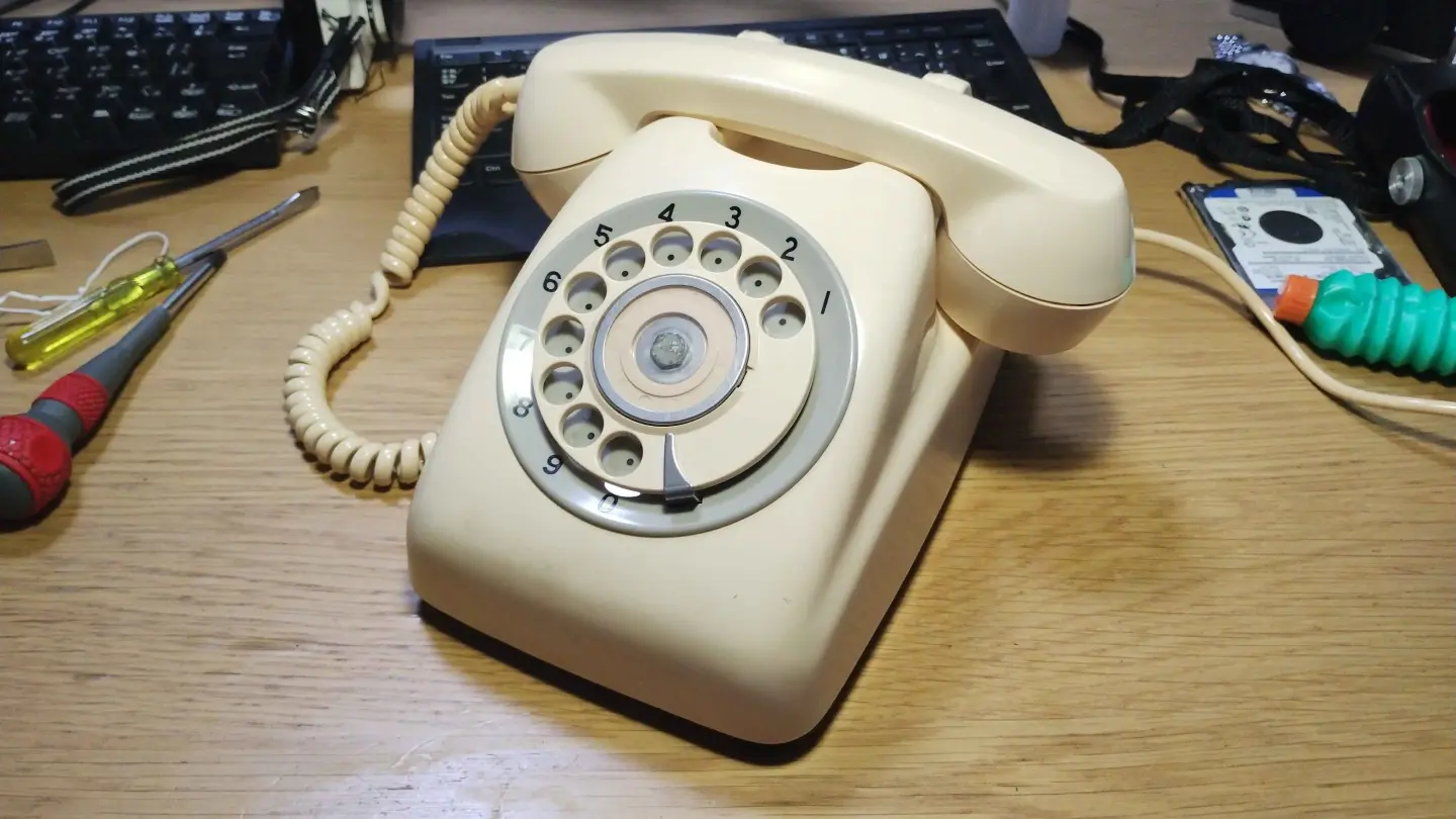 600型電話機